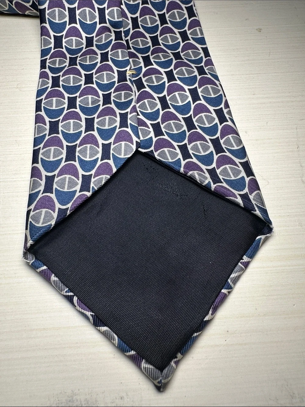 Oscar de la Renta Men's Geometric Pattern Silk Tie in Navy and Purple